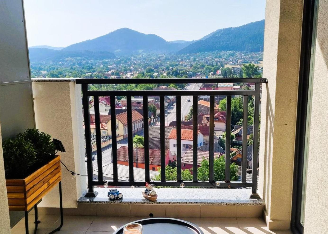 Mountain View Retreat Apartment - Braşov Extérieur photo